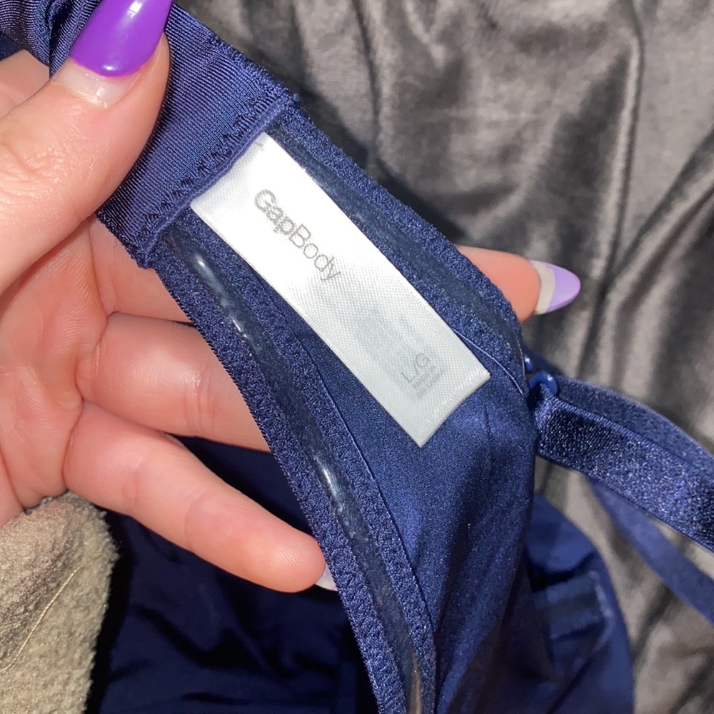 🌵GapBody navy bra! - Picture 6 of 9